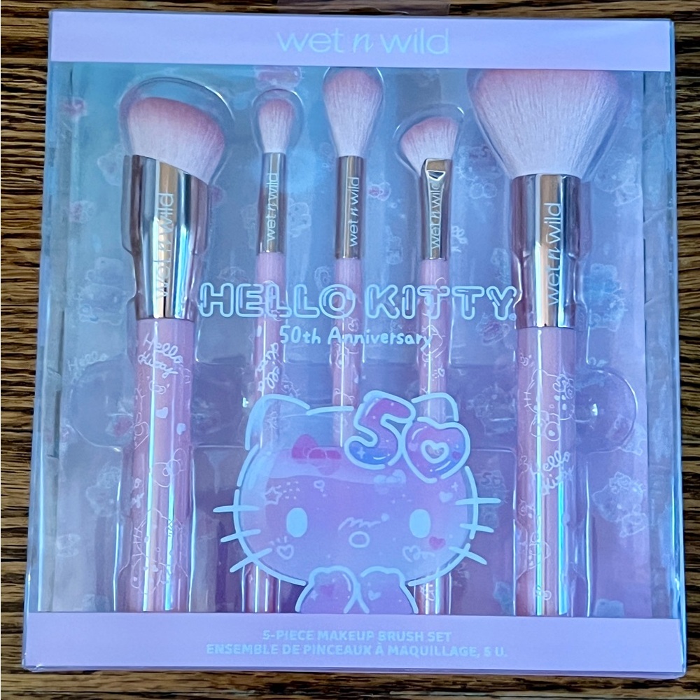 wet n wild Hello Kitty 5-piece makeup brush set NIB